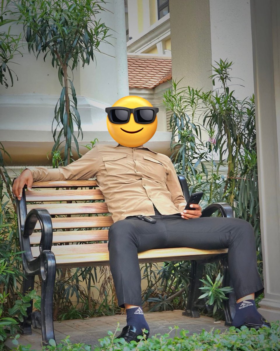 ពូ សេនា tweet media