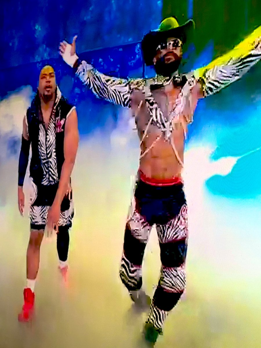 RecklessMike's tweet photo. Street Profits Montez Ford with the HBK inspired attire! @MontezFordWWE @ShawnMichaels @AngeloDawkins #SmackdownafterMania https://t.co/jy1wnzxgpO
