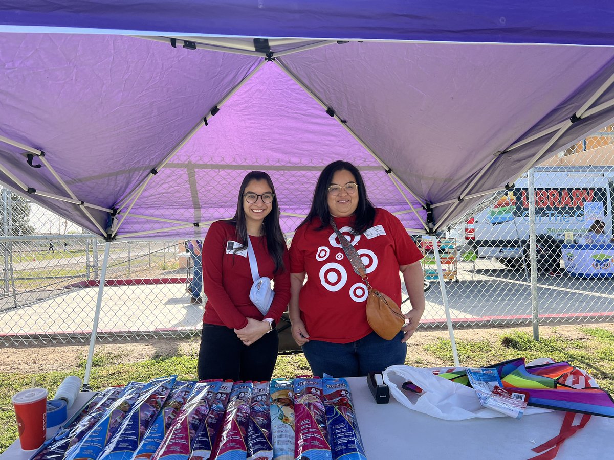 Monica Triplett (@monicat28628886) on Twitter photo 🌟 A huge thank you to <a href="/Target/">Target</a> and their amazing employees for their generous donation of kites and support for Kite Day today! 🎉 Your kindness helps create unforgettable memories for our community. We appreciate you! #CommunitySupport <a href="/TierraDelSol_ES/">Monica Triplett</a> <a href="/YsletaISD/">Ysleta ISD</a> <a href="/TDS_Library/">Rcastañeda_TDS Library 📚</a> 🌟 A huge thank you to <a href="/Target/">Target</a> and their amazing employees for their generous donation of kites and support for Kite Day today! 🎉 Your kindness helps create unforgettable memories for our community. We appreciate you! #CommunitySupport <a href="/TierraDelSol_ES/">Monica Triplett</a> <a href="/YsletaISD/">Ysleta ISD</a> <a href="/TDS_Library/">Rcastañeda_TDS Library 📚</a>