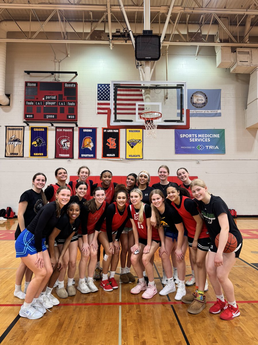 Lucy Johnson tweet media