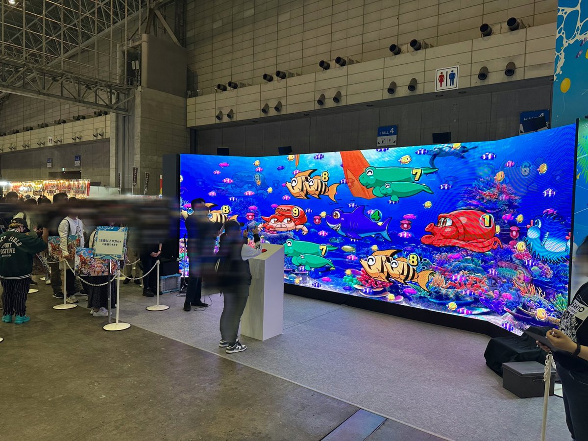 sanyobussan's tweet image. ╭━━━━━━━━━╮
 100倍魚群チャレンジ🐠
╰━ｖ━━━━━━━╯
おかげさまで大盛況です😆

超！レアな【シークレット魚群】を見事出現した際には、ラッキーのおすそわけ🎶 ご観覧のみなさまにも海物語デザインのお菓子をプレゼントします😋🎁🍬

ぜひ #HALL4 のSANYOブース