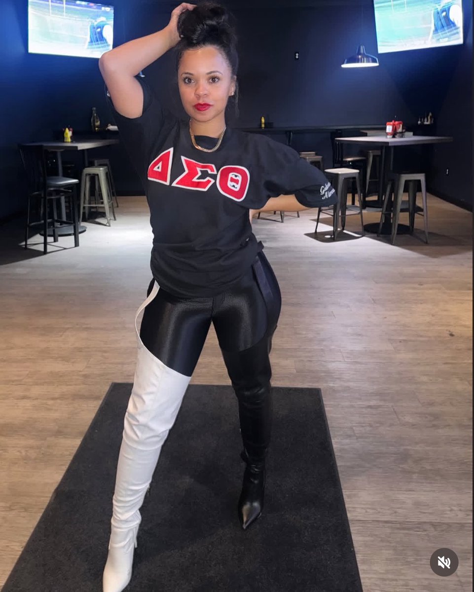 CandyLamb_'s tweet image. Happy Deltaversary to us, OCEANS 11🔺! 
GAC Spring 2021 ✨❤️
#DST #DeltaSigmaTheta #AOML #1913