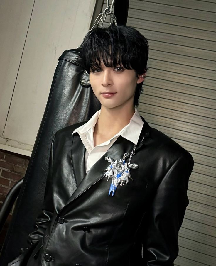 nmmbro's tweet image. ⠀ 
⠀ ⠀  ⠀    ⠀⠀       un   aplauso    ₍ ♥ ₎    para   esta   pareja   que   está   enamorada
                ⸺ ﹙ #Vaini𓍼Finn  ﹚ ꣑୧ 🕯
 #ForeverStartsHere 💍#LoveInTheWoods