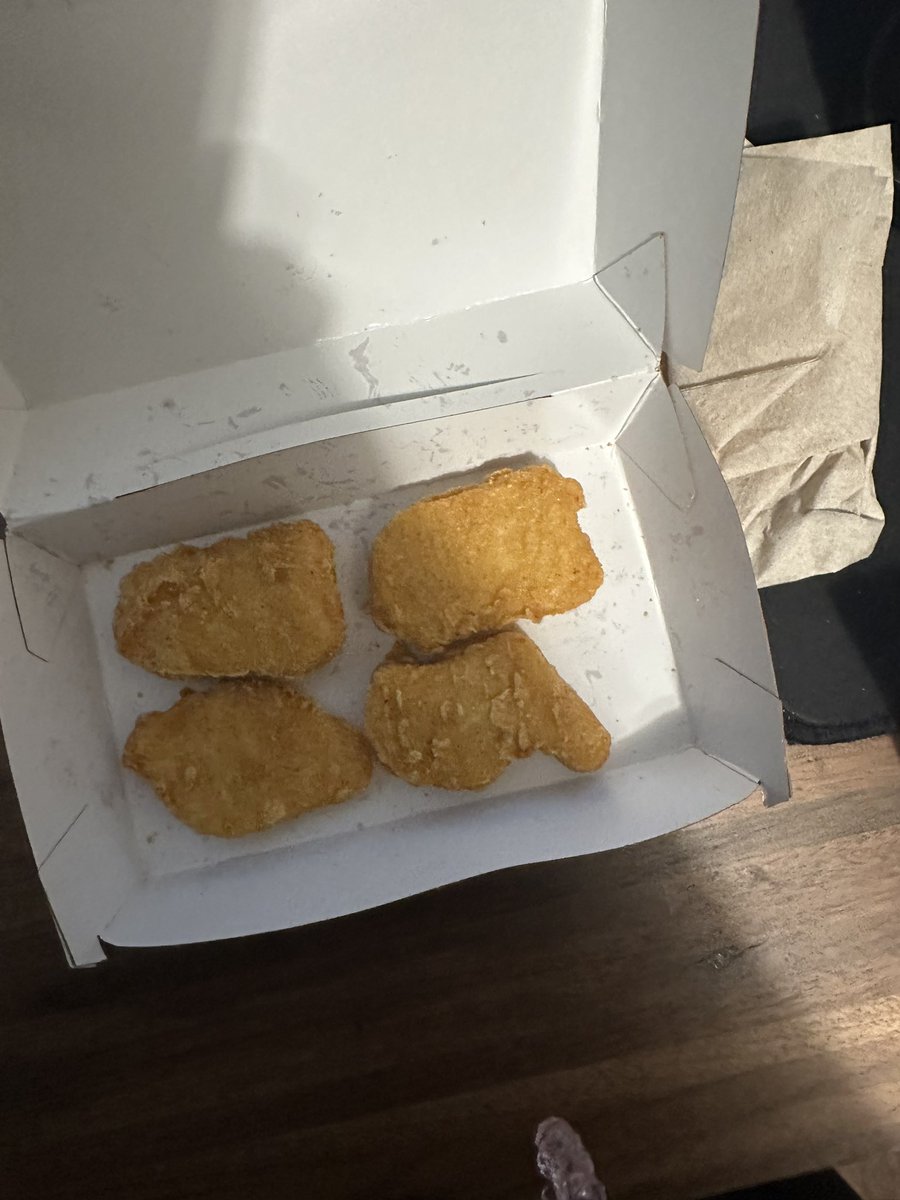 Gurt444's tweet photo. @McDonalds I ordered 4 chicken strips. I checked my bag before I left the drive through and they gave me mc nuggets. I let the girl at the window know and she said sorry about that, it’s fixed! I made the mistake of trusting her. When I got home I noticed she never fixed it. https://t.co/g57lPRD82i