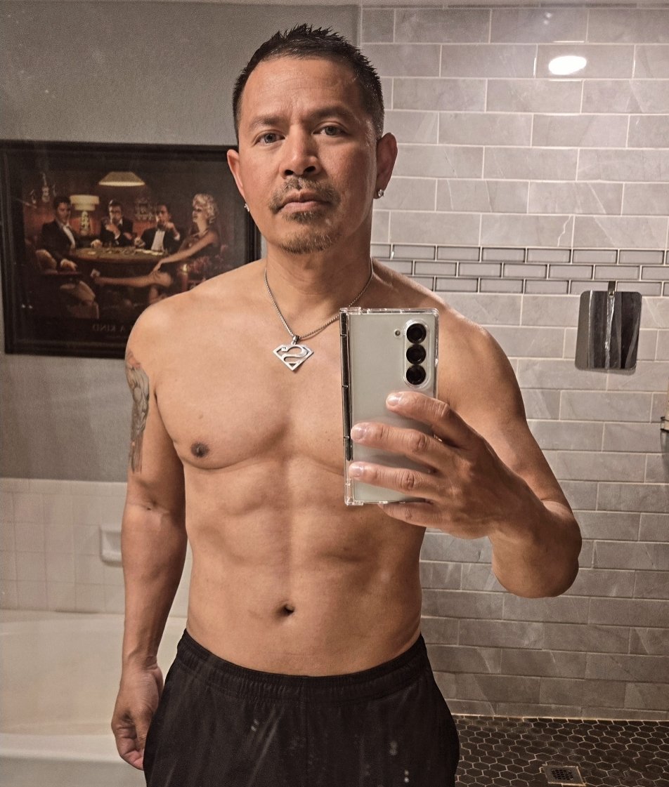 FitVegasGuy's tweet photo. Can't Believe I've Lost 20#'s Off My Normal Weight Of 175 Which I've Been At For Several Years! Gaining Another Year (As In Age) Next Month. Well, At Least I Still Have My Abz!💪😂 #GenX #StillFit #ThisIs50 #DadBod #FitFam #Zaddy #Body #Muscle #LasVegas #SinCity #Fitness #Swolfie https://t.co/4iC6VVjo5c