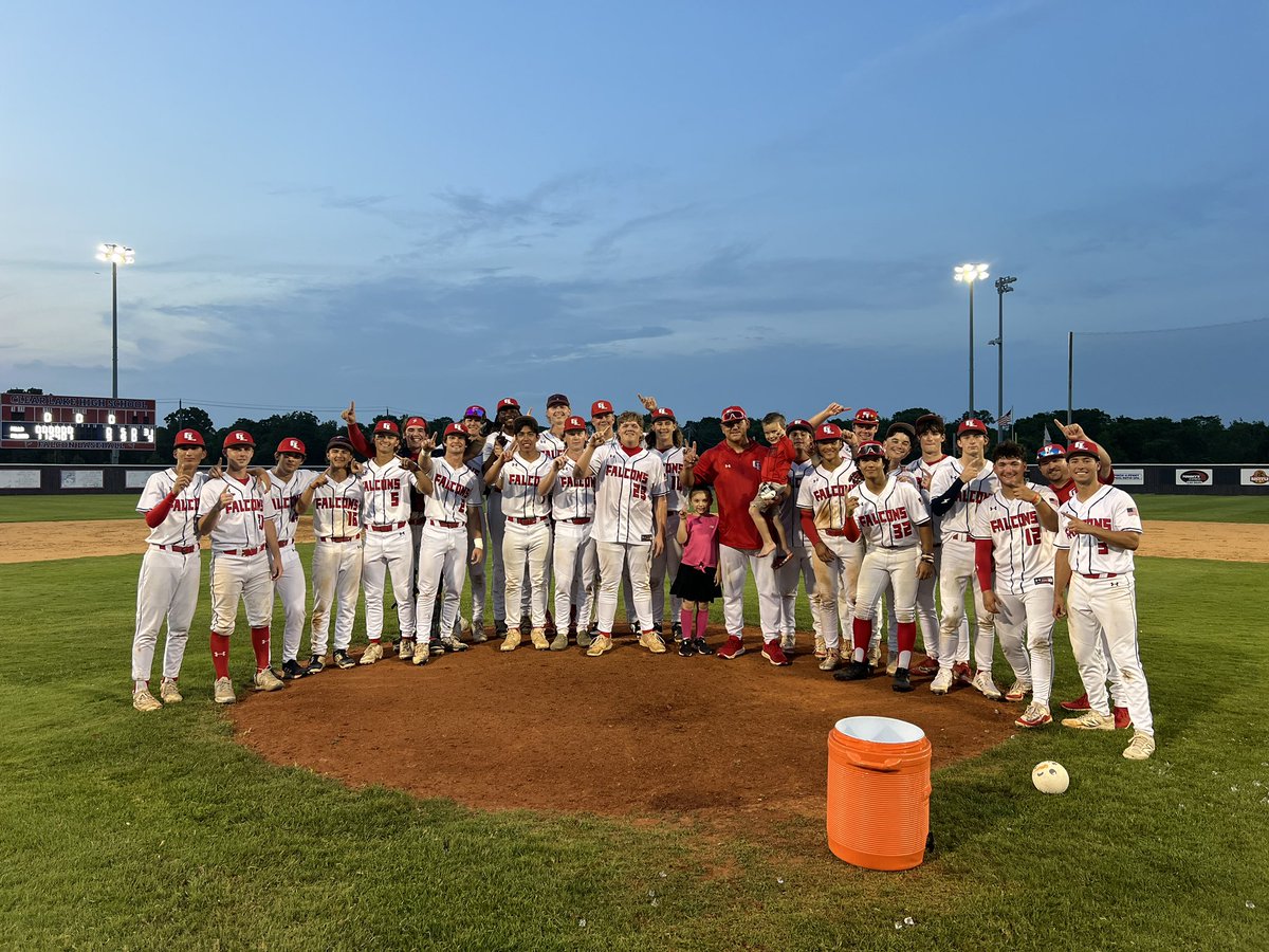 CLHS__Baseball's tweet image. District 24-6A Champs! Big win 9-0 tonight. Can’t wait to get the playoffs started next week! Also, huge shoutout to @ZacharyTuxhorn for becoming the all time hits leaders at Clear Lake with his 120th hit tonight! #TUFF