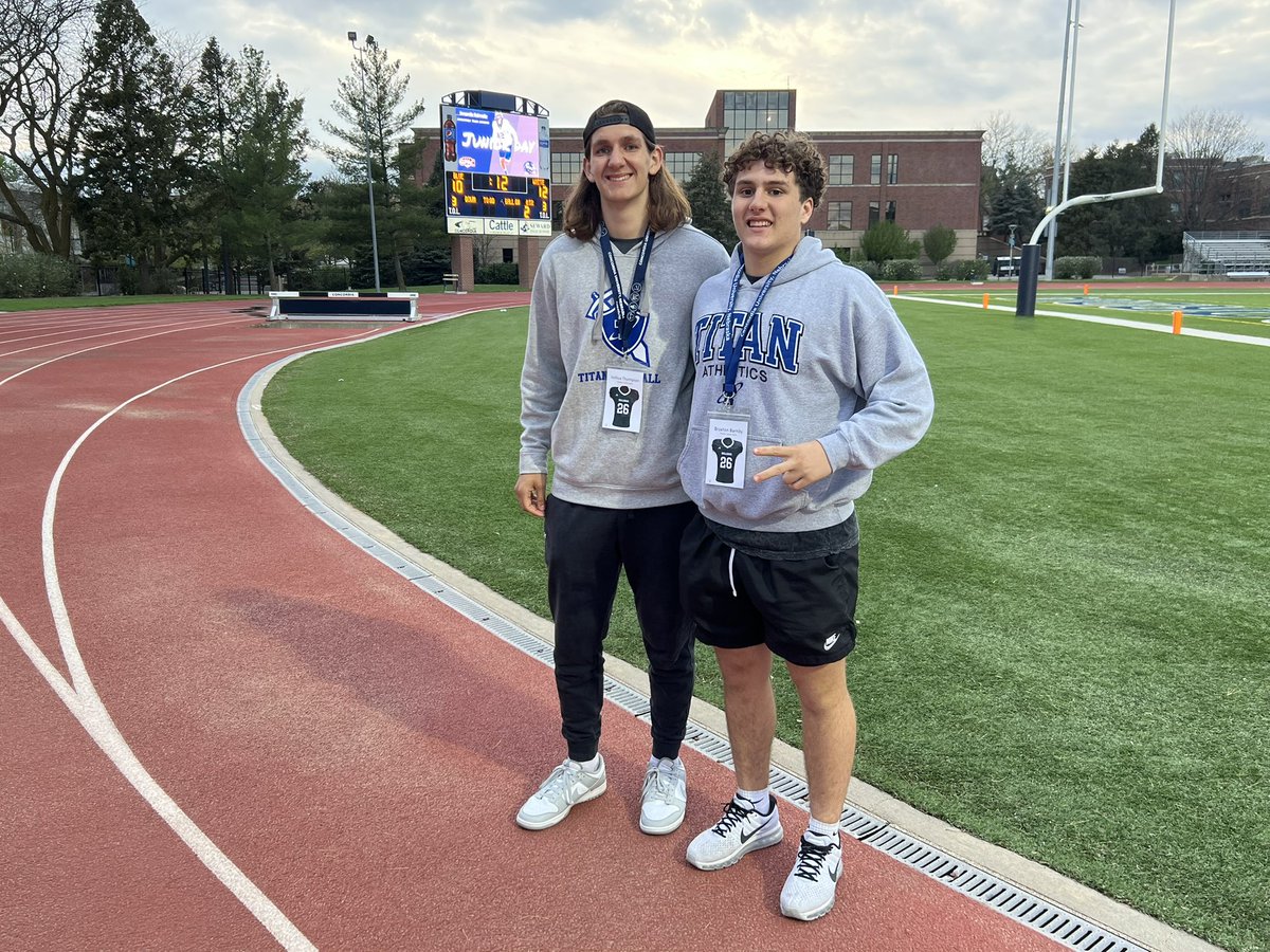 BraxtonBarnby's tweet image. Had a great time @CUNEFootball! Thanks for having me down! @CoachCrume @FMPMentoring