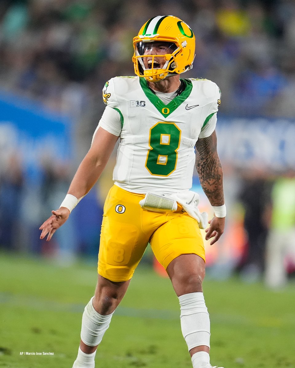 Cleveland Browns (@browns) on Twitter photo the FBS record holder for most career TD passes is #DawgPound bound
<a href="/_dillongabriel_/">Dillon Gabriel</a> | <a href="/oregonfootball/">Oregon Football</a> the FBS record holder for most career TD passes is #DawgPound bound
<a href="/_dillongabriel_/">Dillon Gabriel</a> | <a href="/oregonfootball/">Oregon Football</a>