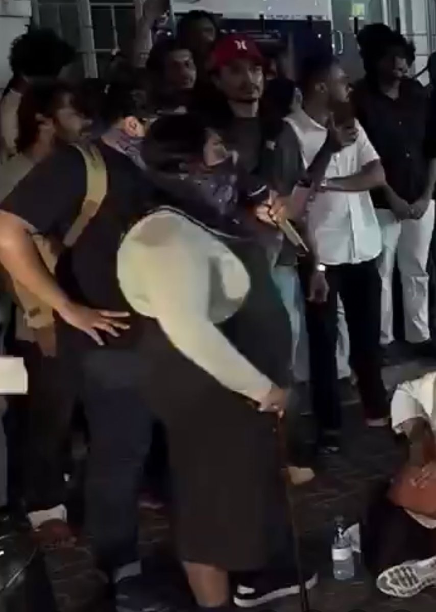 .<a href="/dh0nkeyo/">shimon</a> she’s a fraud, she will try to push her own agenda and if things don’t go the way she wants, she’ll say you guys did something to her. Be very careful. Never anything ends good with her.