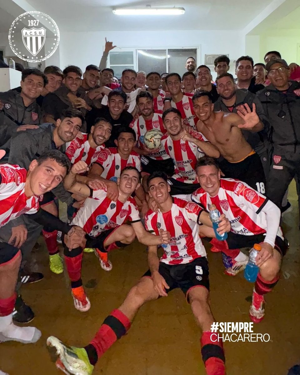acsmmza's tweet photo. H4ST4 M4Ñ4N4 UNIVERSO CH4C4RERO 

#SiempreChacarero 🇦🇹 https://t.co/nfPYzz6ERT