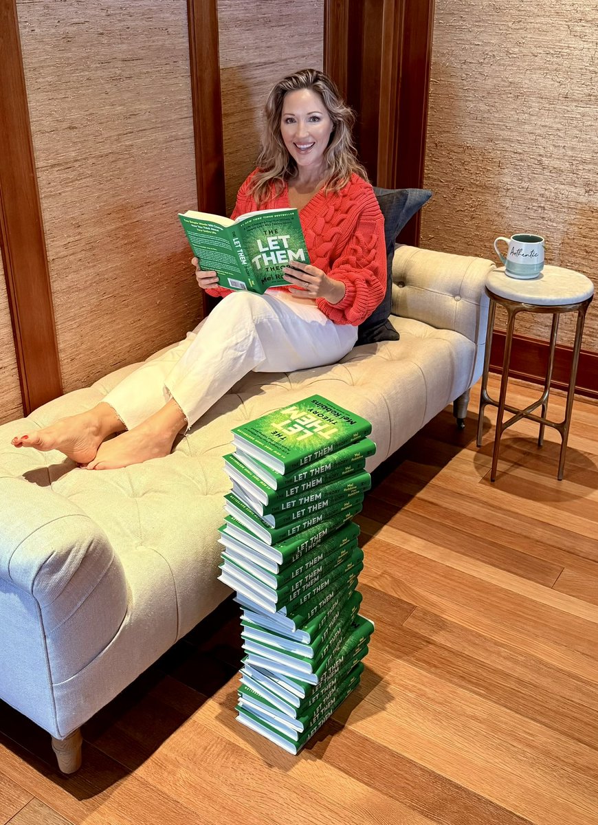💰In my 20’s I got a grant to go to college so I took the money and bought a cleaning company instead.
‌
🧹I was so focused on working and making money that the idea of being a business owner took precedence over my college education.
‌
📚In between working 3-4 jobs at a time, I