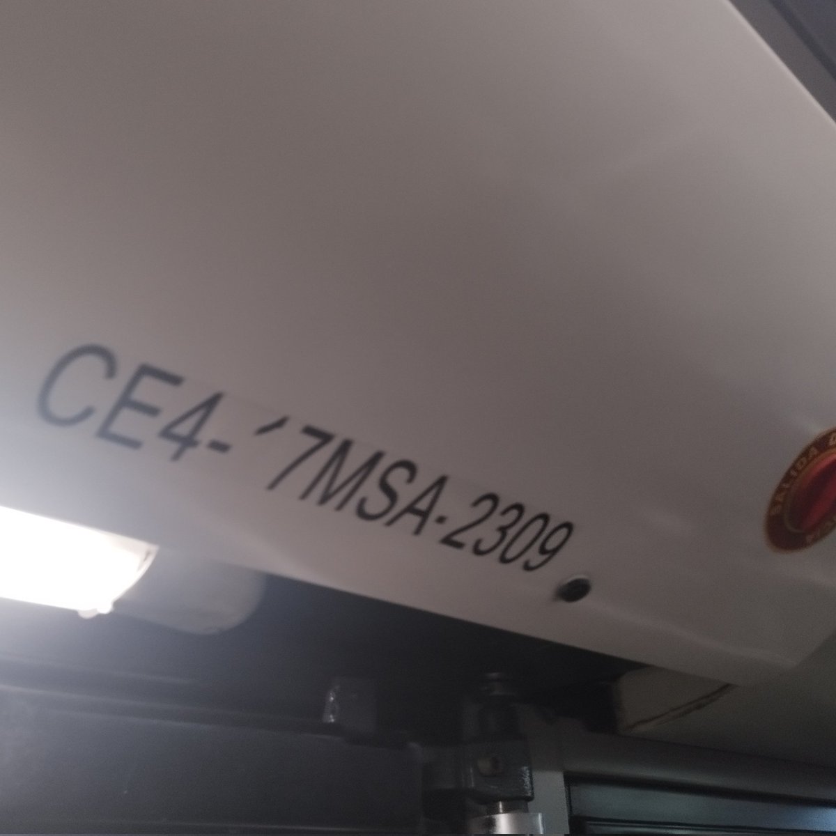 A_Motolinia's tweet photo. Está unidad de metrobus L6 dirección Villa de Aragón va vomitado @MetrobusCDMX https://t.co/TCZJMG7iDn