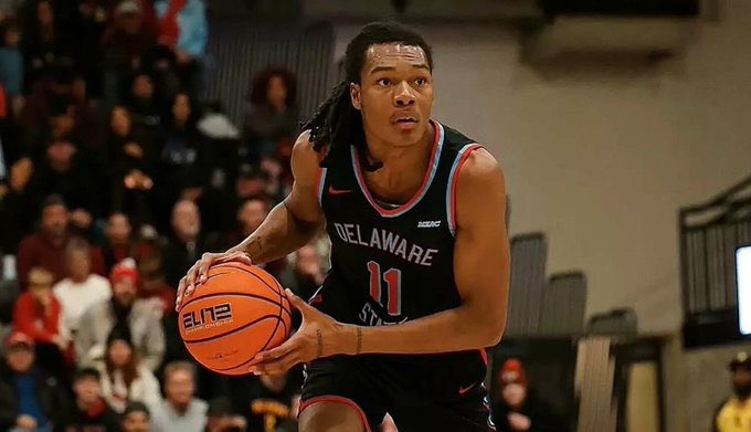 GMUGiantKiller's tweet image. Day 2 of the draft is over, so you can read this before bedtime. Your George Mason Patriots brought in 6โ9 Delaware State wing/forward Kadeem Watson for a visit. Read more about the intriguing player below - โฌ๏ธ
Photo Credits to @DSNsports
giantkiller.co/2025/04/25/kasโฆ