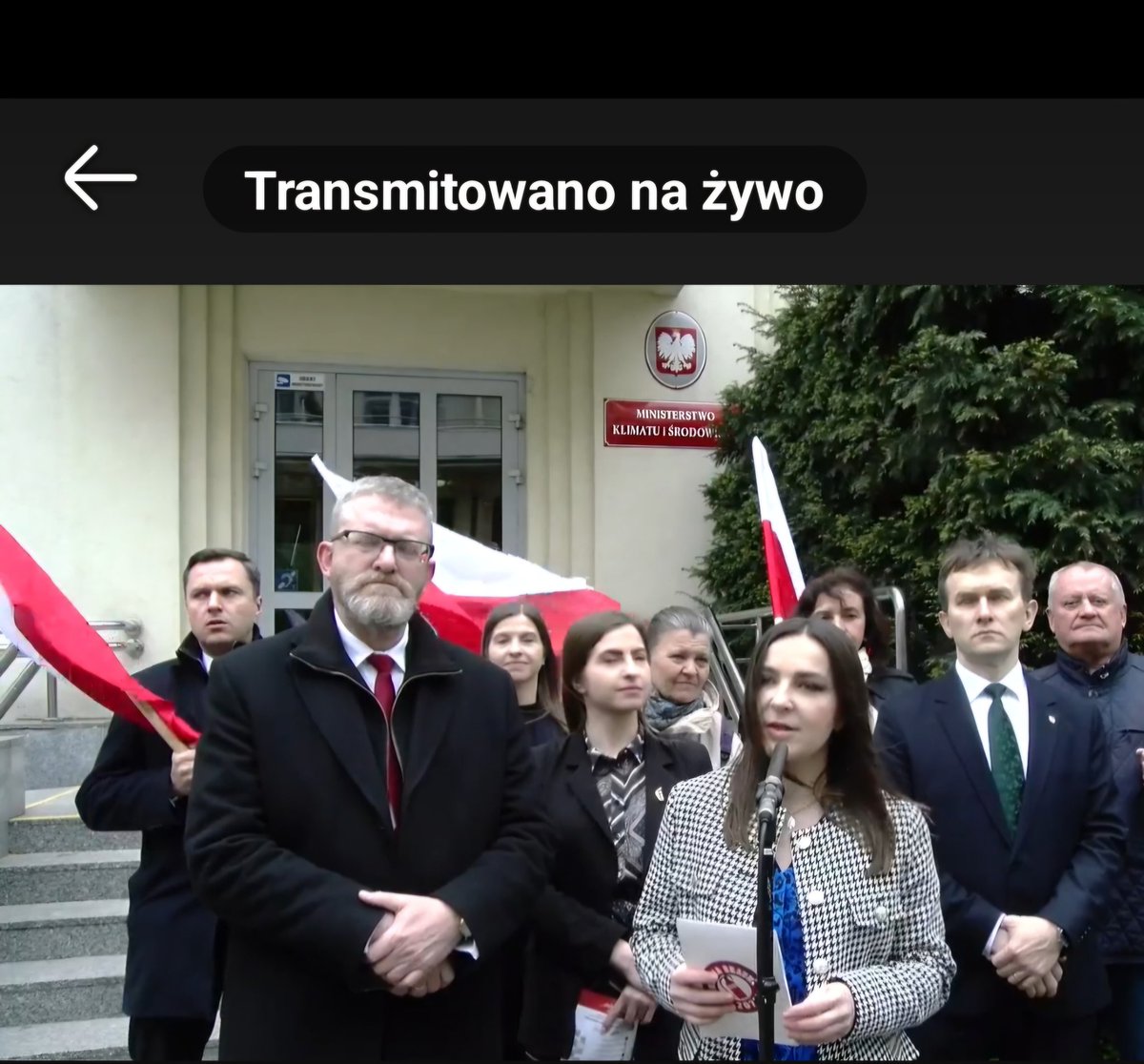 Wczoraj przed <a href="/MKiS_GOV_PL/">Ministerstwo Klimatu i Środowiska</a> protestowało kilkuset leśników, drzewiarzy i zulowców. Na szczęście ośmieszyli się sami.