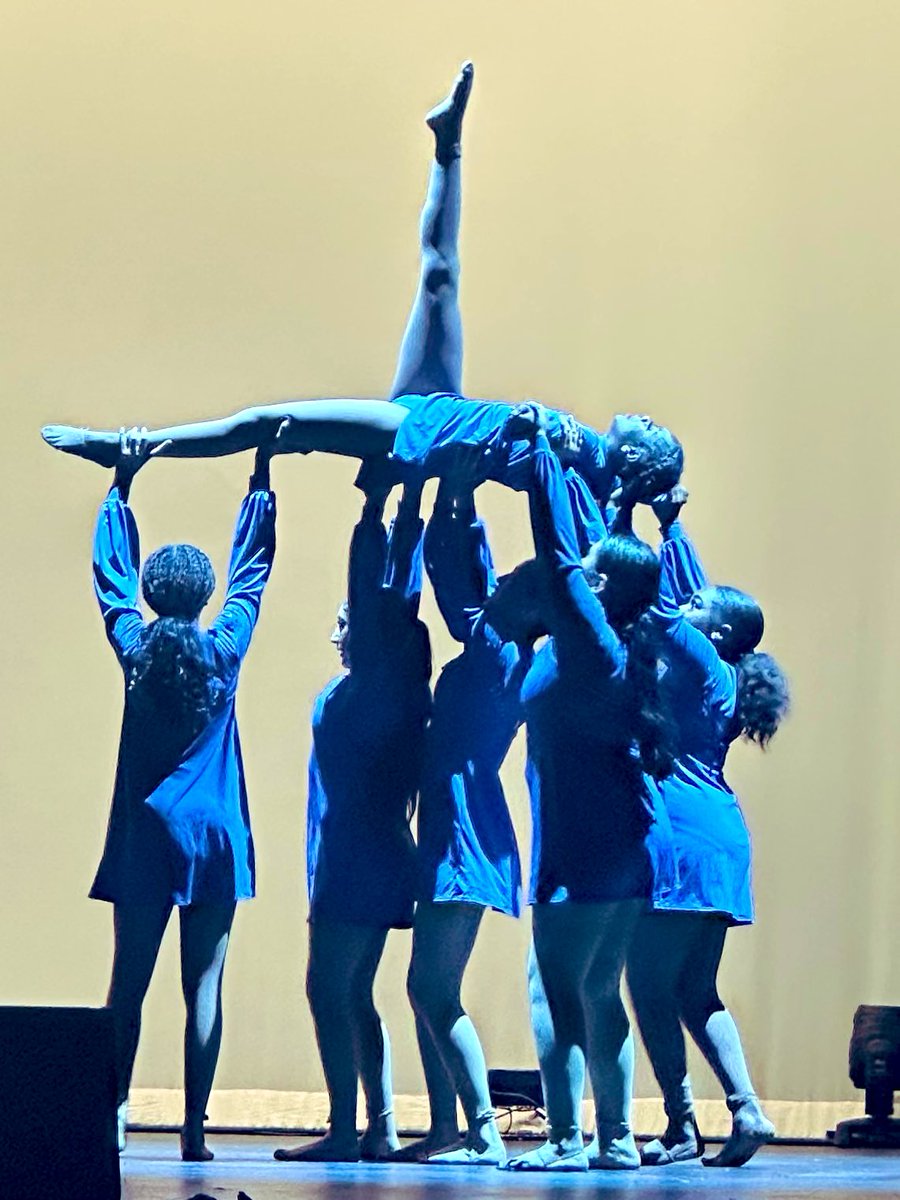 GCarrabineBryan's tweet image. The @RudderHS_BISD #RangeRettes shined tonight! We.Are.@BryanISD #alwaysreal #offeringmore