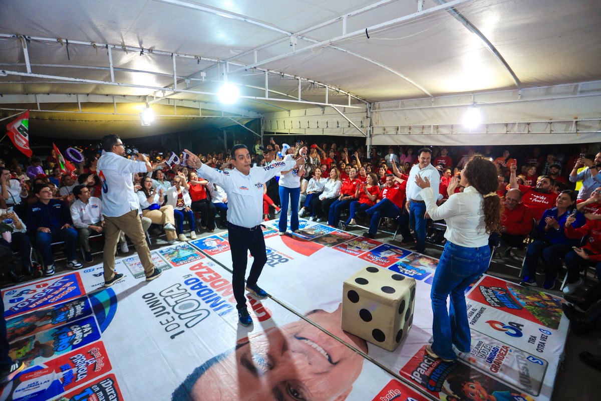 Alejandro Moreno (@alitomorenoc) on Twitter photo Hoy en Durango tuvimos un eventazo con <a href="/josejoseantonio/">Toño Ochoa</a>, nuestro candidato a Presidente Municipal.
¡Entre aplausos, porras, lagartijas y sentadillas, demostramos que aquí hay energía de sobra para ganar!
¡Así, con todo y de frente, vamos por la victoria en Durango! Hoy en Durango tuvimos un eventazo con <a href="/josejoseantonio/">Toño Ochoa</a>, nuestro candidato a Presidente Municipal.
¡Entre aplausos, porras, lagartijas y sentadillas, demostramos que aquí hay energía de sobra para ganar!
¡Así, con todo y de frente, vamos por la victoria en Durango!