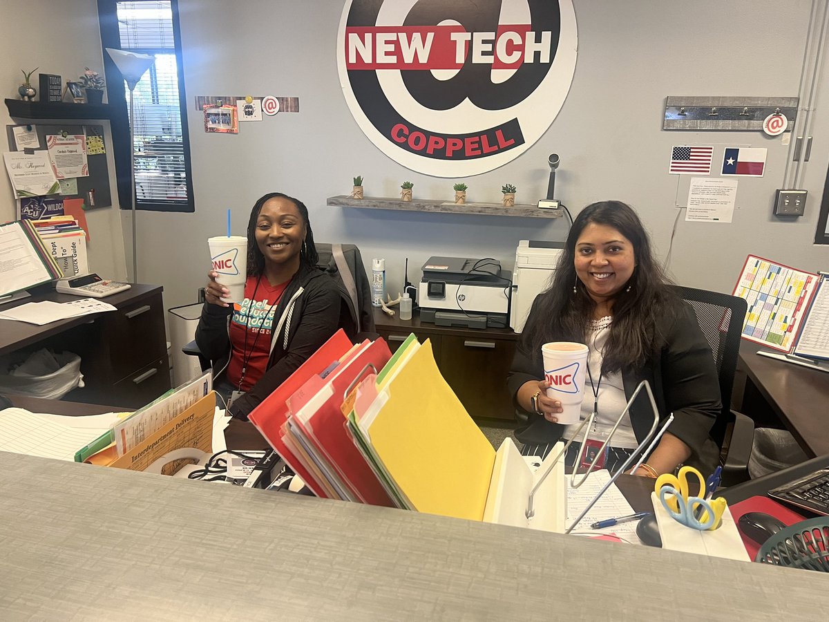 Happy Administrative Professionals Week!

This week StuCo delivered small gifts to Ms. Candace and Ms. Jay to appreciate all that they do! We are so thankful to have y’all at the front office. You are literally the sweetest! We love you!! 🤍