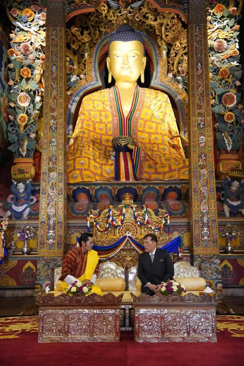 jjookklong3's tweet photo. เจ๊ชอบภาพนี้แบบสุดๆ ทุกองค์ประกอบลงตัวแบบสุดๆ ขอพระองค์ทรงพระเจริญค่ะ https://t.co/jsRQK5Xeni
