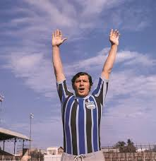 Mejores volantes de creación (número 10) de Emelec en la historia :   
1.  Jorge Bolaños Carrasco 
2.  Galo Pulido Barzola
3.  Carlos Torres Garcés 
4.  Pedro Prospitti
5.   Eduardo Antonio Dos Santos EDÜ
6.   Armando Paredes
7.   Rubén Beninca
8.   Jorge Vásquez
9.   Oswaldo