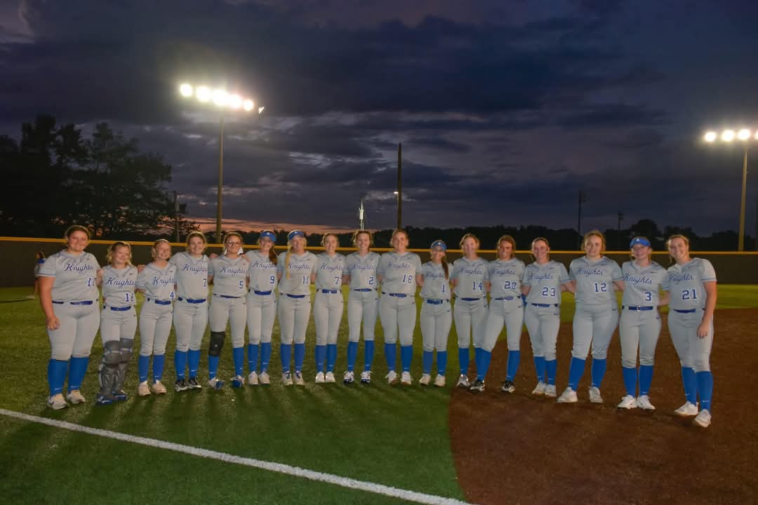 EmChristian28's tweet photo. 2024 Arab Knights varsity last home game! https://t.co/AGbZ5mA8OJ