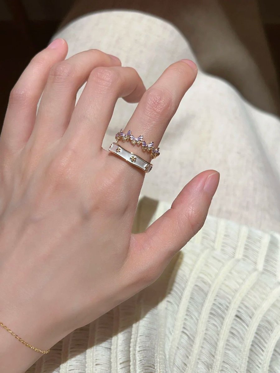 huang_alpha's tweet image. No stock. Just custom.
Each ring is crafted from scratch for you—with one-piece MOQ and 100% personalization.

📌 #CustomOnly #HandmadeRing #UniqueJewelry #PersonalDesign #OnePieceMOQ #YourRingYourWay #FineCraftsmanship #MinimalGold #TimelessDesign #JewelryThatLasts