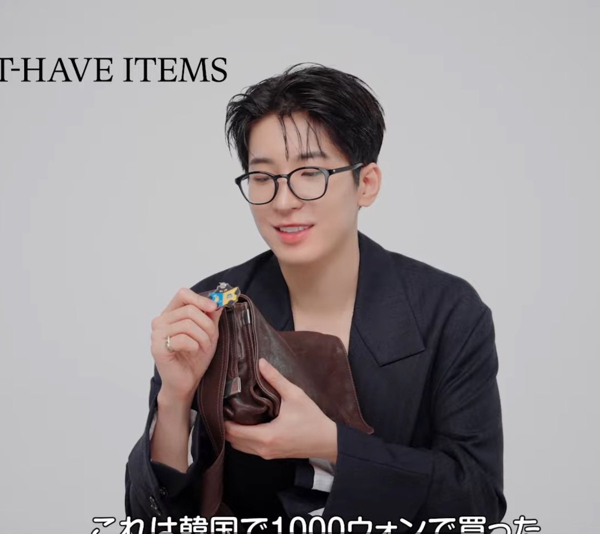 wonukalbo's tweet photo. 𝑾𝑶𝑵𝑾𝑶𝑶 𝐛𝐥𝐚𝐜𝐤 𝐜𝐚𝐭
—— from 𝟎𝟒𝟐𝟓𝟐𝟓 harper's bazaar jp ⋆˖ ࣪⭑

      115 PHP 𝗮𝗹𝗹 𝗶𝗻

   p.o period : 04/26 ~ 05/05
   ✮ more 𝗱𝗲𝘁𝗮𝗶𝗹𝘀 in the form!

𝗢𝗥𝗗𝗘𝗥 𝗛𝗘𝗥𝗘 ! https://t.co/pxkOAZZYVw https://t.co/G0pdm6AQ46