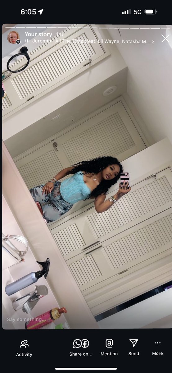 amourgoldenn's tweet photo. It's like every year I get badder 😭 https://t.co/gEbmJI6ITC