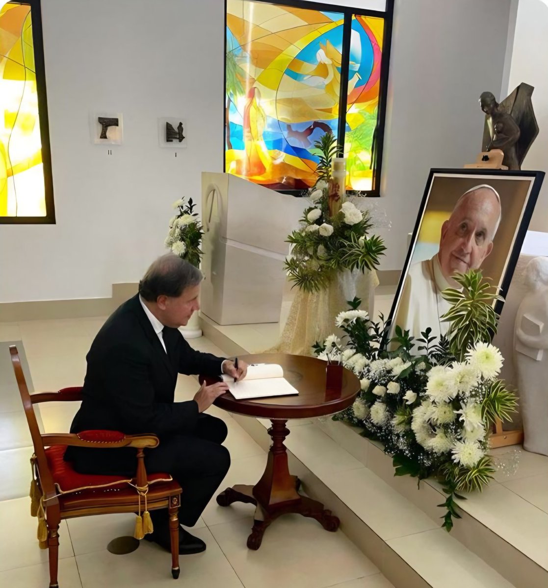 gazyw's tweet image. Juan Carlos Varela dirá: Recuerdo cuando utilicé al pobre Papa para rebuscarme con la JMJ.