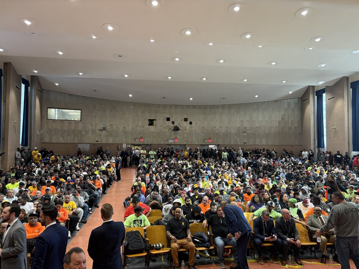 Jimmy_iupat's tweet image. Building Power in New York City!! Great turnout by @DC9_IUPAT This is why I love our Union #OneUnion #OneFamily #OneFight