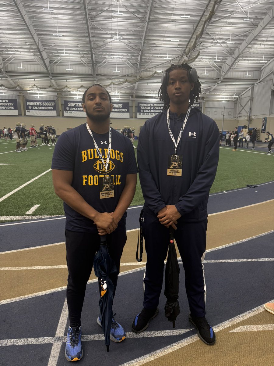 CameronM2007's tweet image. Thank you very much @BallCoachJoeMo and @ZipsFB for having us at the spring game, @MarcBurkJr33 and I had a great time and loved the atmosphere.