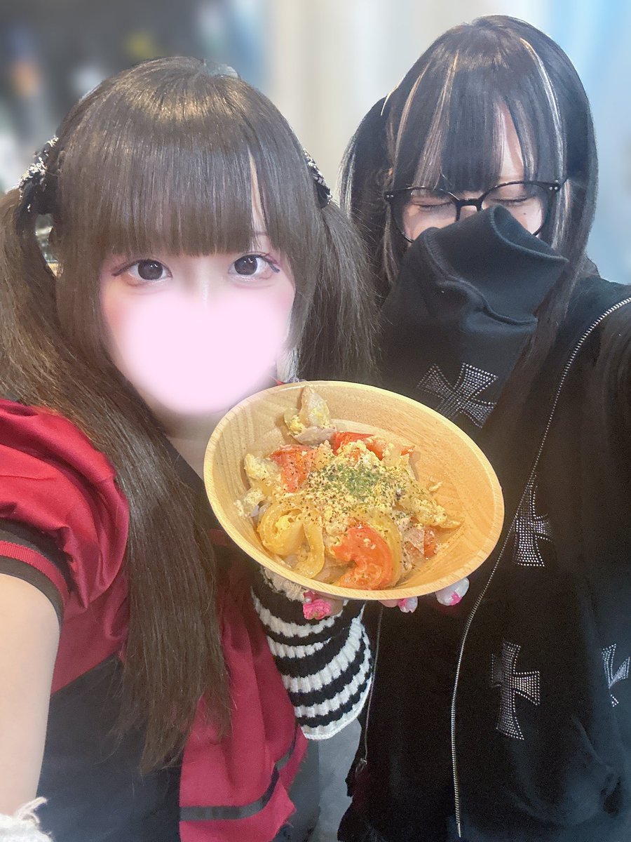 cafe2_Quest's tweet photo. 2025/4/25(土)

【日替わり】
イタリアン親子丼

【 本日のデザート】
ランダムケーキ

勇者様のご来店お待ちしております⚔🛡
#cafe2_Quest #勇者 #レベ上げ #ゲーム世界 #大須 #大須コンカフェ #勇者飯

@Meru_Quest @Kayu_Quest https://t.co/Qcd7Jpp8yq