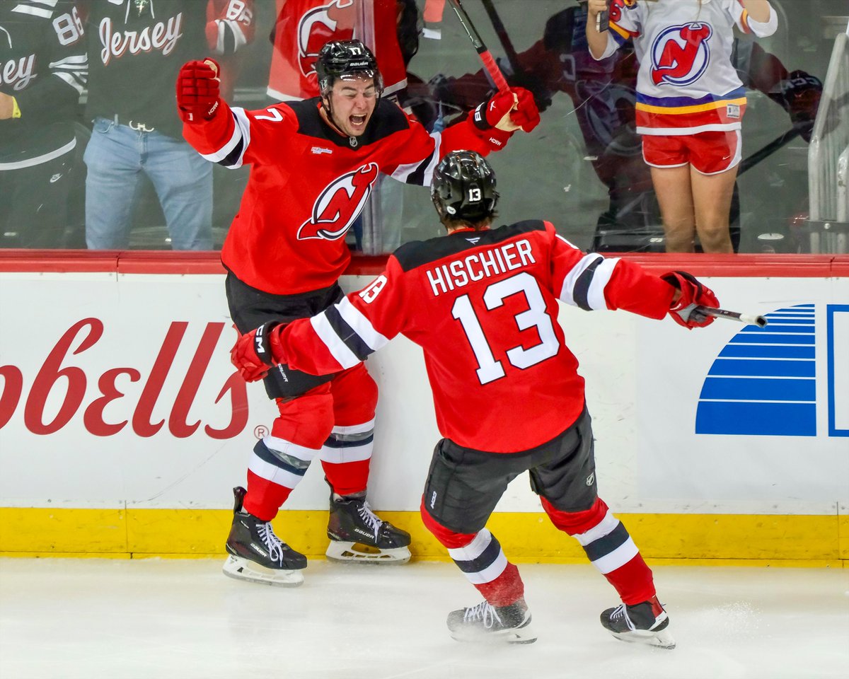 The youngest player in the lineup just scored the OT winner in the NHL's longest game this season. 🔥 

Legendary stuff from Simon Nemec. #StanleyCup