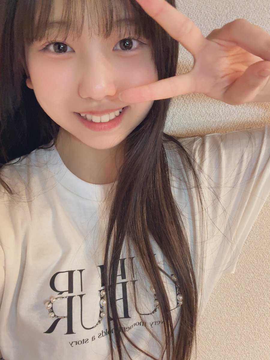 今日は、レッスンだったよー！！

それと、、、
お兄ちゃんが帰ってくるんだっ❣️

嬉しいなっ✌️(˶'ᵕ'˶ )︎

最近は目をマッサージしてるから目の調子がいいんだ👁