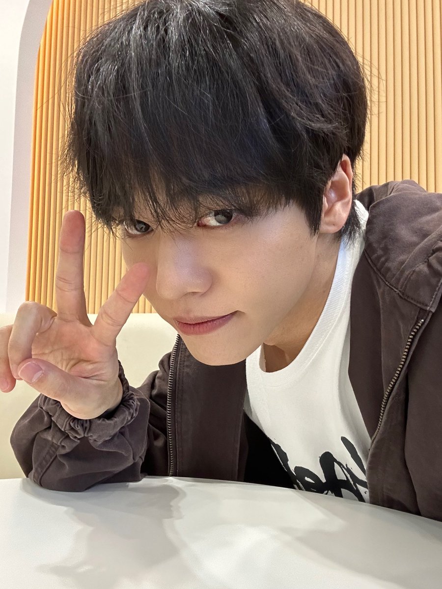 ONF_members's tweet photo. [#유 #U] 월월🐕 https://t.co/N6aSrObpCS