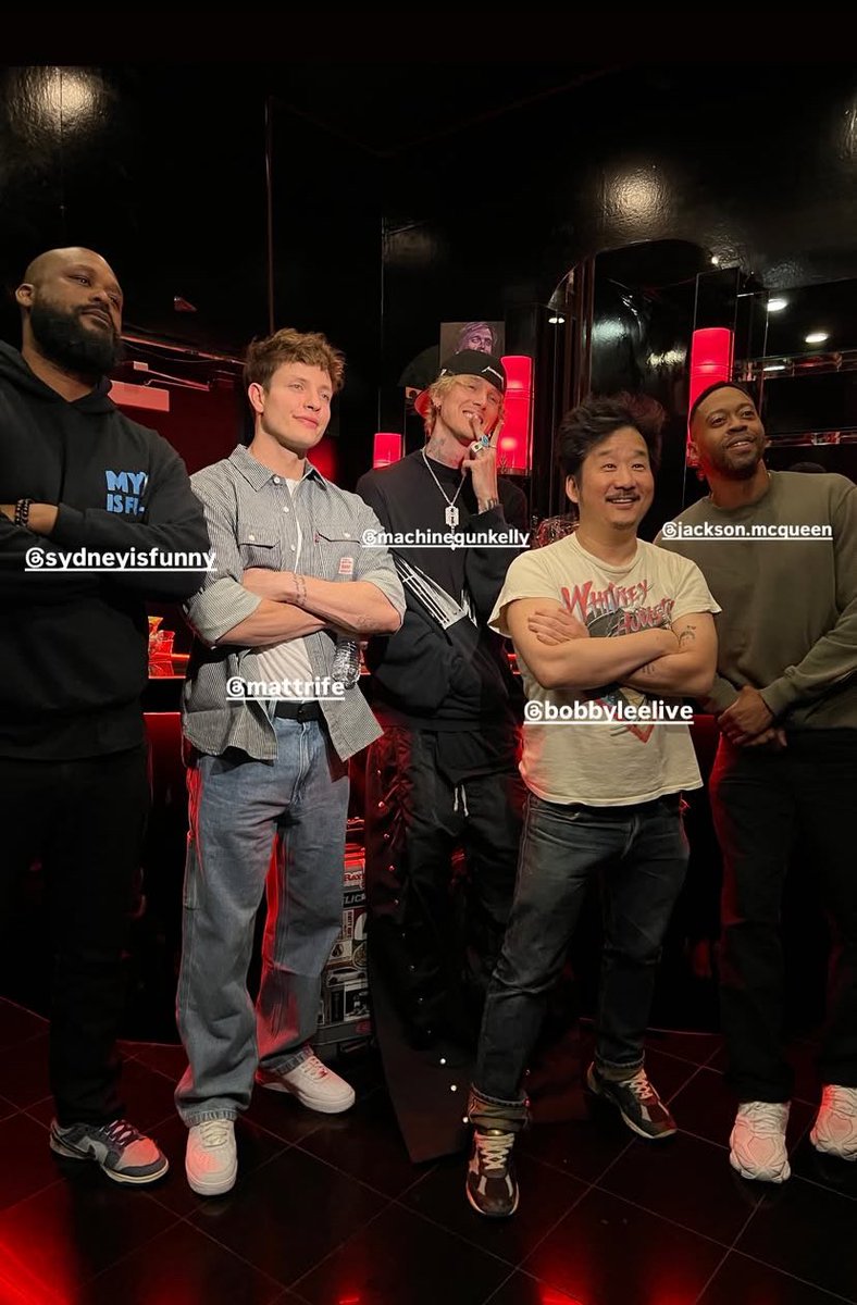 brittmxxrie's tweet photo. @machinegunkelly with @mattrife @bobbyleelive @sydneyisfunny and @jacksonmcqueen tonight at @TheComedyStore  🔥 https://t.co/hpwqSiK55c
