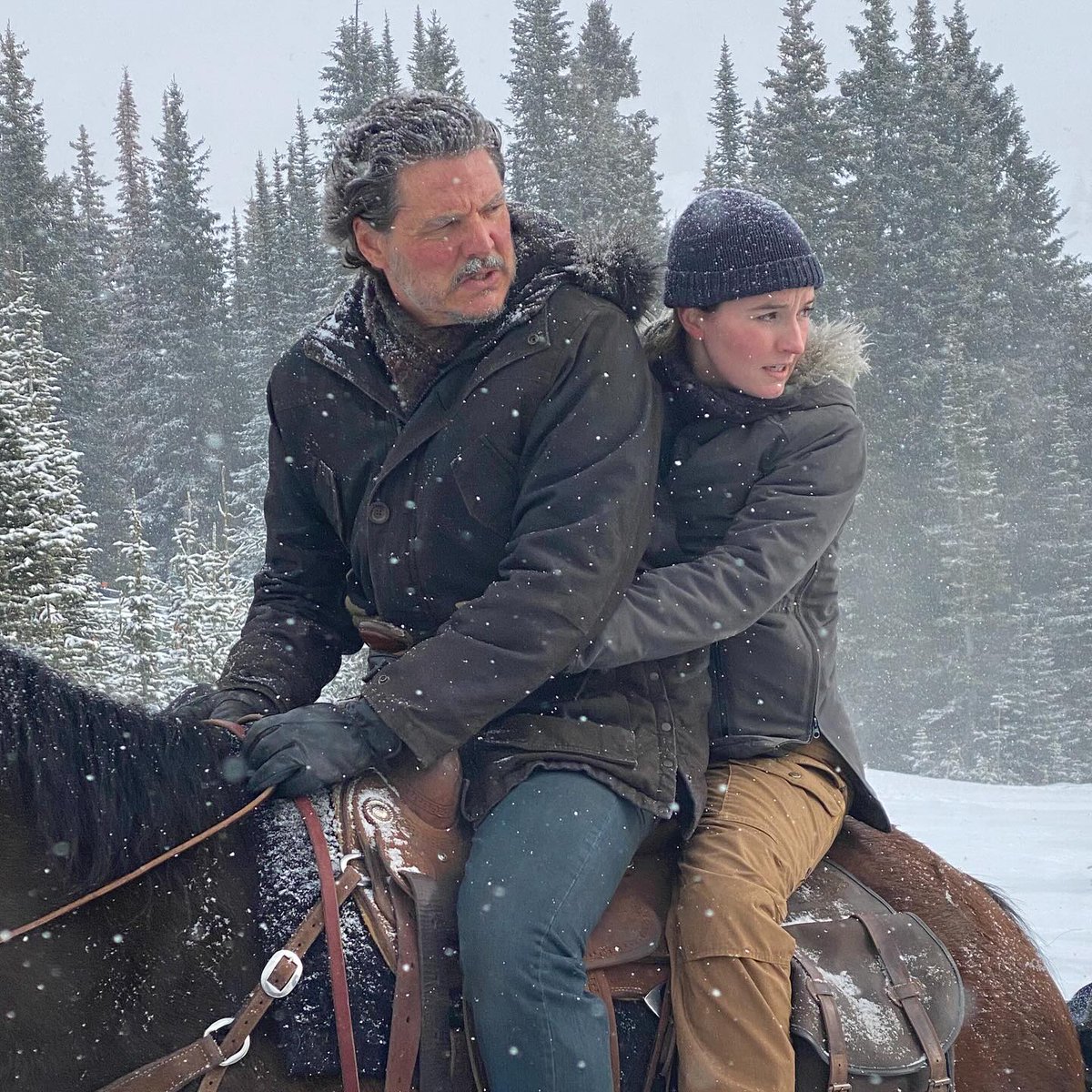 New bts shots of Kaitlyn Dever and the cast
#TheLastOfUs