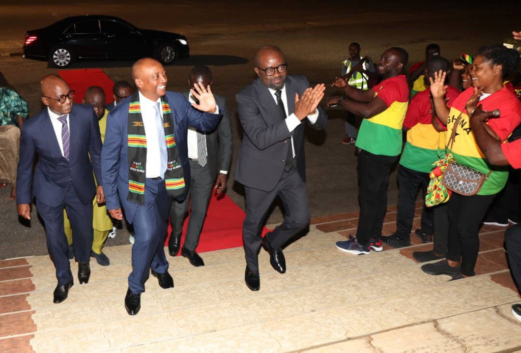 eiichaley's tweet photo. CAF President Dr. Motsepe arrives in Ghana for ASFC 2025 finals &amp; key meetings!

🏟️ Attending the CAF African Schools Football Championship
🤝 Meeting Ghana’s President @JDMahama at Jubilee House  
📢 Press conference at Kempinski Hotel (13:30 GMT)  
#ASFC2025 #AfricanFootball 🇬🇭 https://t.co/zJ4zZArXeg