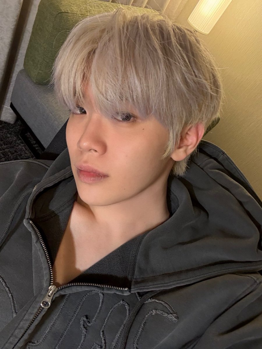 250426 🐥📸 6:16PM JST