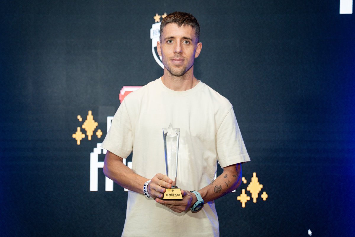 bengalurufc's tweet photo. The players’ pick of the lot, Alberto Noguera! 🔵

#WeAreBFC #ನೀಲಿಎಂದೆಂದಿಗೂ #EndOfSeasonAwards https://t.co/MxsksFGazA