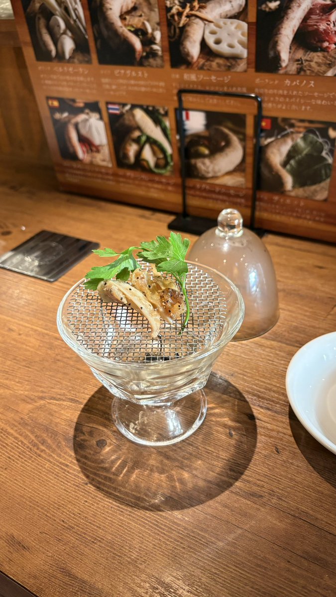 bn__ca__25's tweet photo. 📍プロースト東京 

色んな国の色んな味のソーセージが
食べられる！！💗
ゴルゴンゾーラハニーバケットもさいこう…

 #カフェ巡り好きな人と繋がりたい 
 #カフェ巡り #日常垢 
 #日常垢さんと繋がりたい https://t.co/zFhfLz2DnR