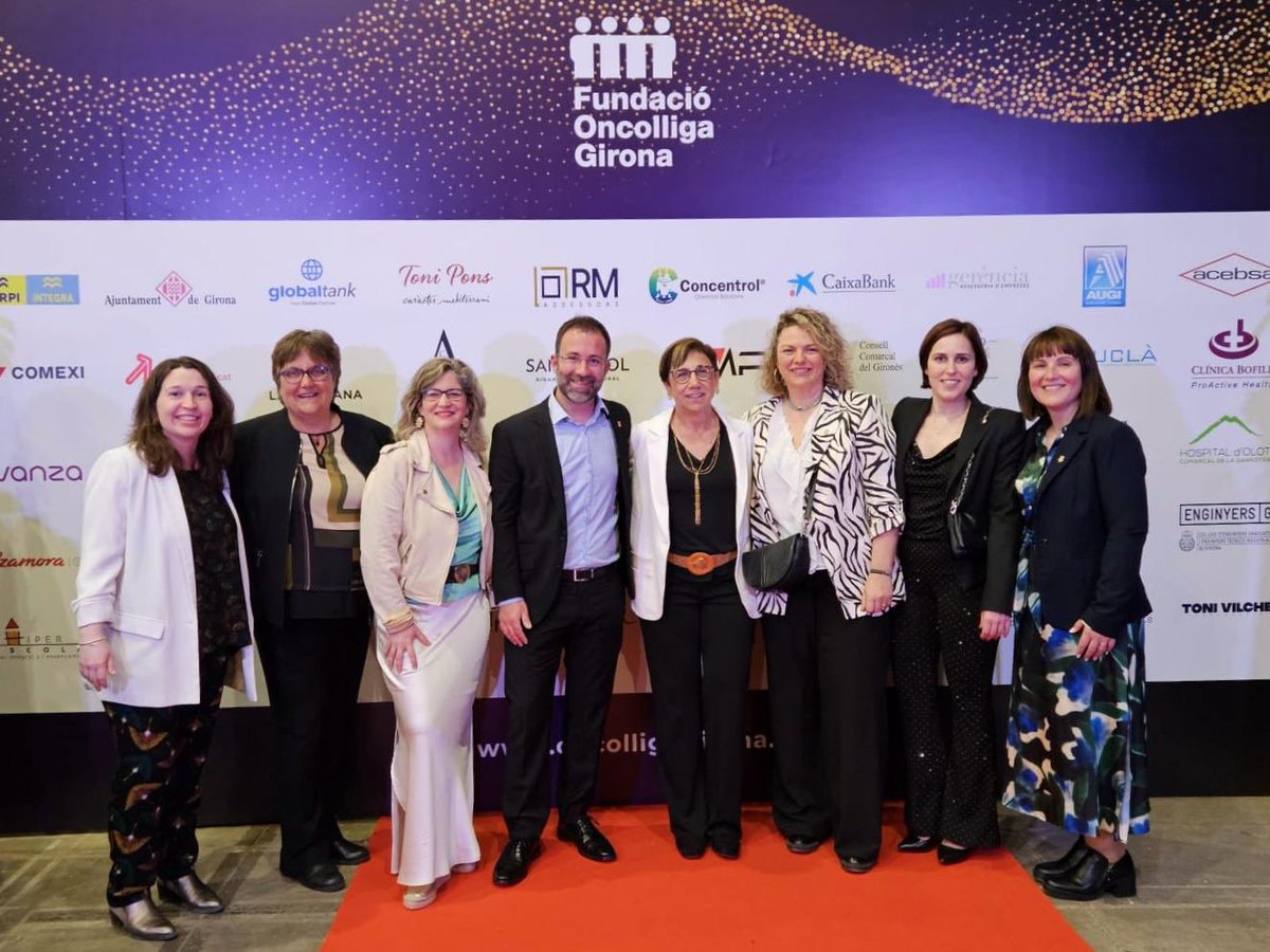 🍽️ Assistim al sopar benèfic d’<a href="/OncolligaGi/">Oncolliga Girona</a> a <a href="/firadegirona/">Fira de Girona</a> per recaptar fons que permetin tirar endavant els serveis d'ajuda al malalt de #càncer i els seus familiars. 

🤝L'any passat, l'entitat va atendre 2.228 persones i va oferir 12.665 visites assistencials de serveis.