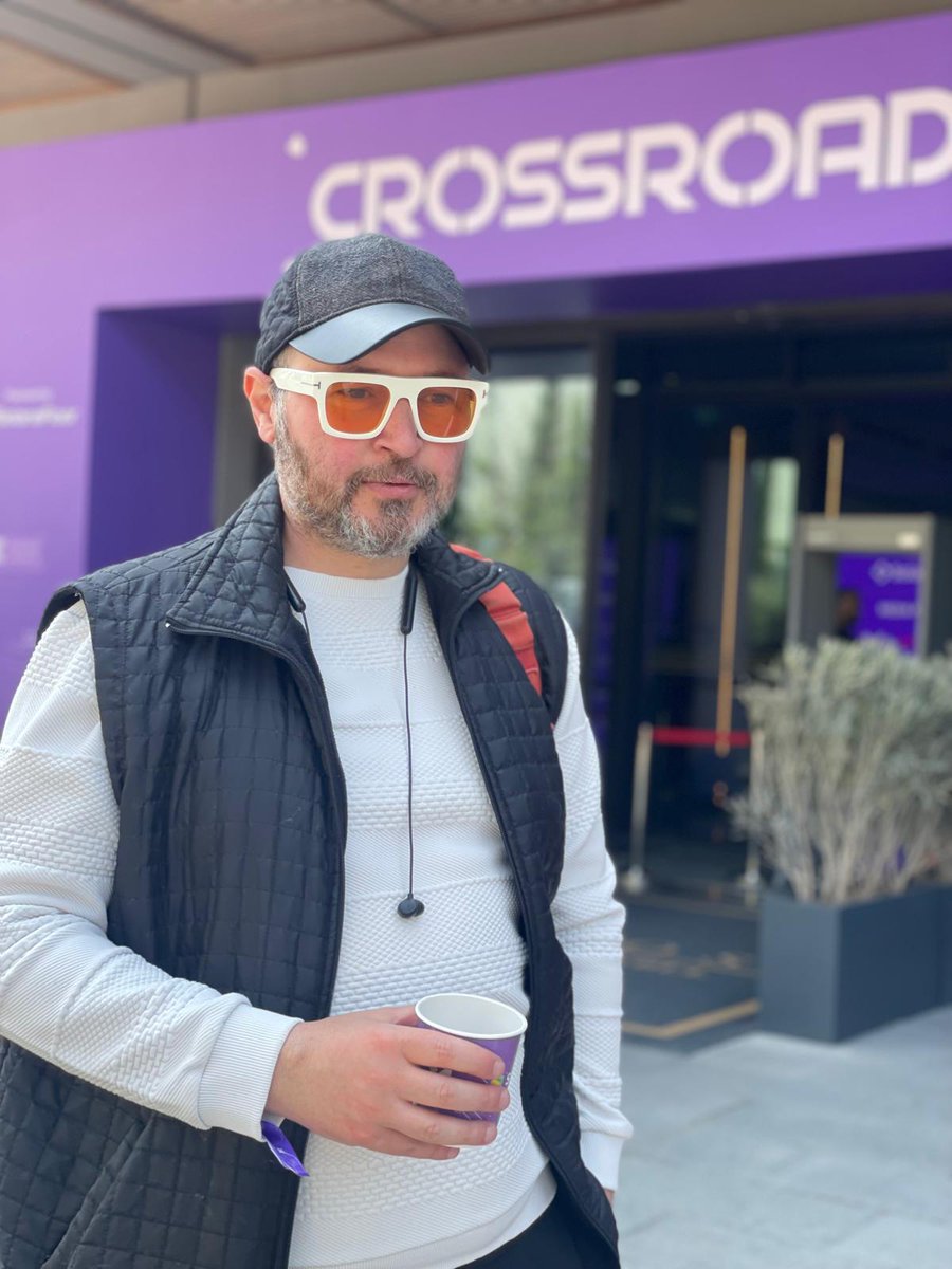 Day 2 of Crossroads 2025 is off to an exciting start!

Already met some incredible people.

If you spot a guy with white glasses, come say hi — and ask me about Pagu. 😎🦜

#Solana #Crossroads2025 #PaguAI