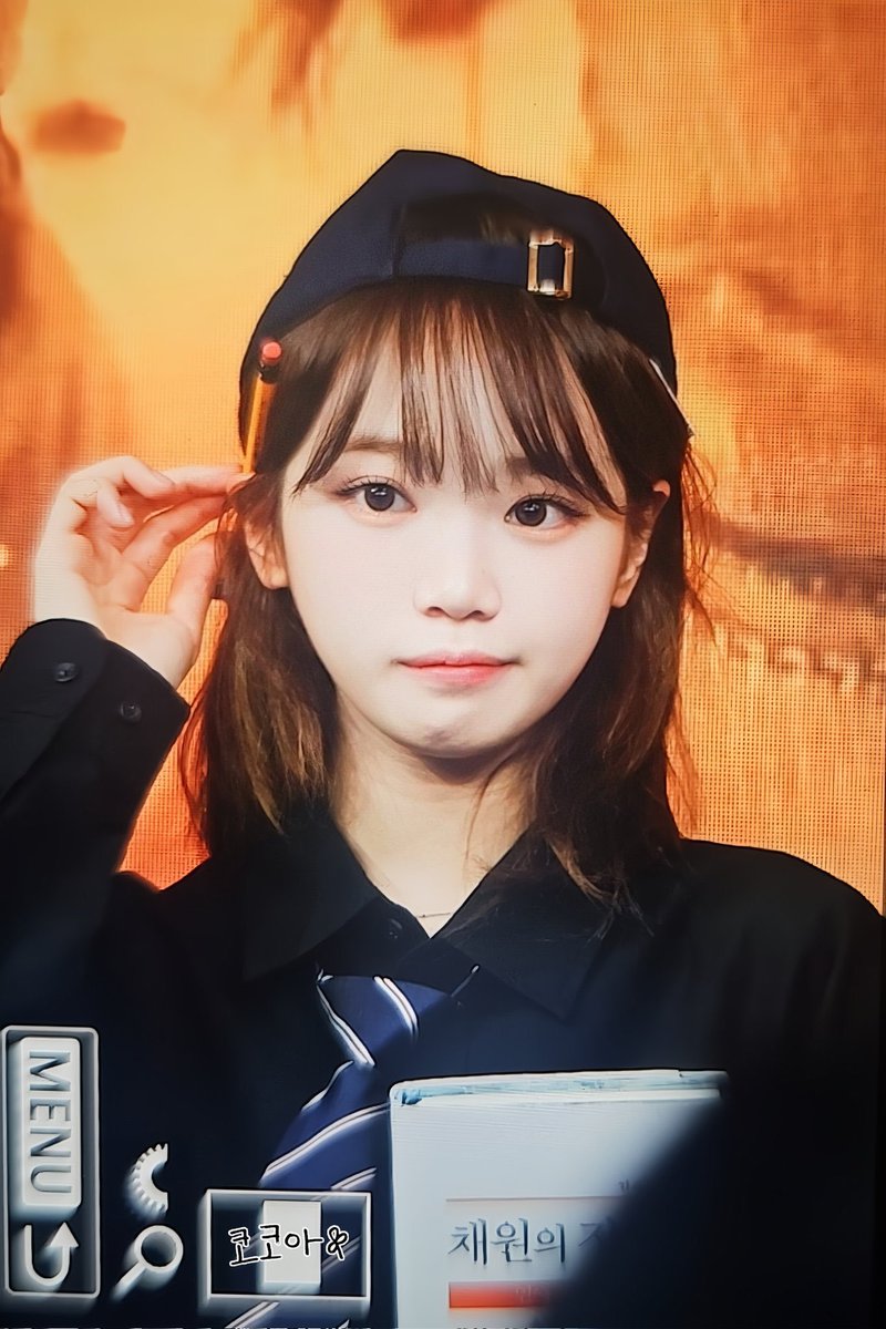 kimchaewonpics's tweet photo. cute faced babie https://t.co/Ocus8fuJpZ