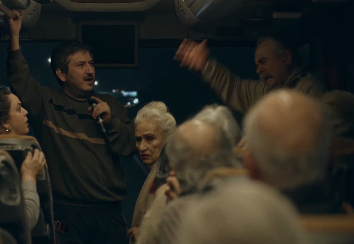 Hayatımdaki yolculukların çoğunu otobüs ile yapmış birisi olarak şu Gibi son bölüm aşırı iyi olmuş