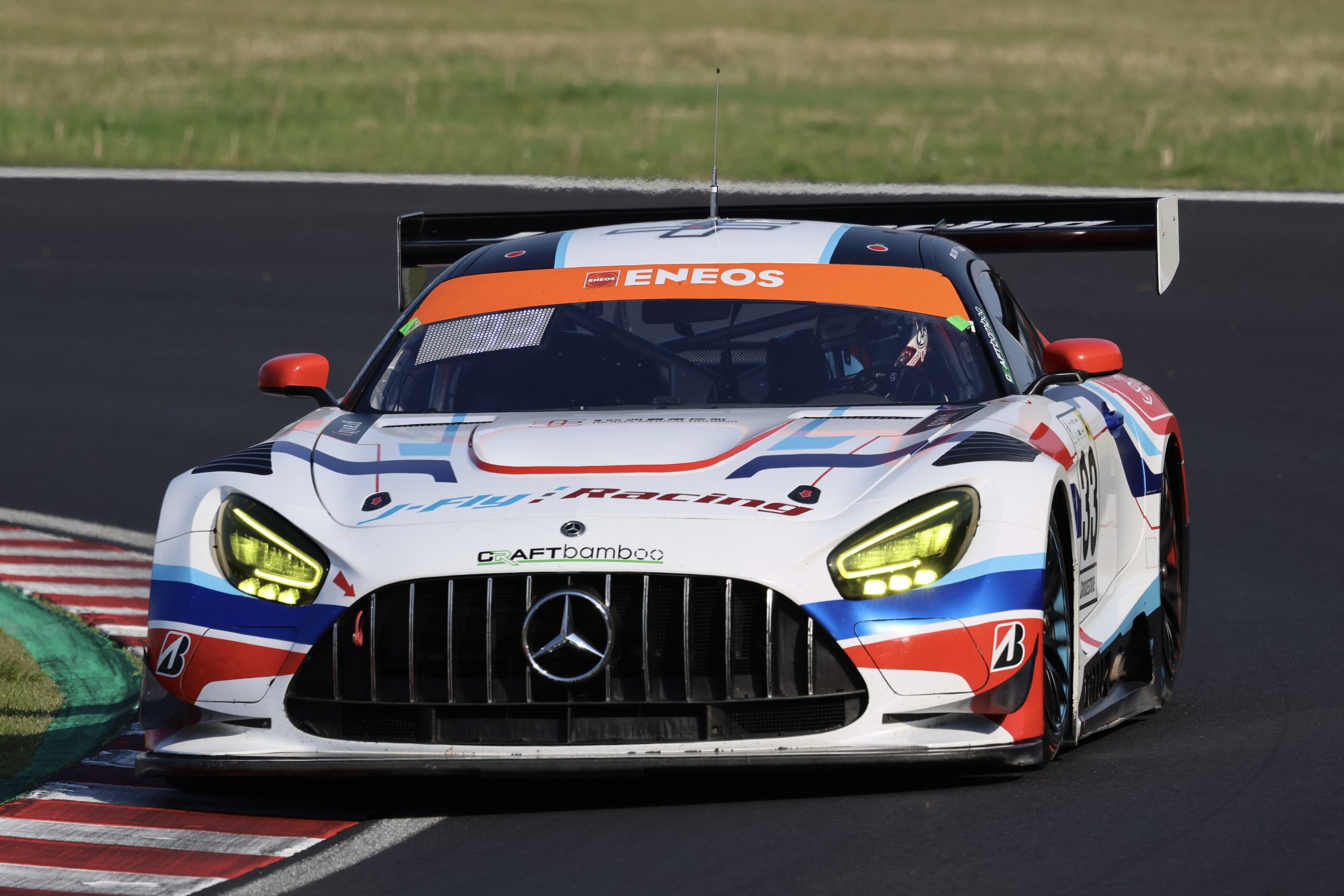 2025 鈴鹿　AMG PETRONAS F1サーキットペーパーウエイト 2025 鈴鹿 AMG PETRONAS F1サーキットペーパーウエイト - メルカリ