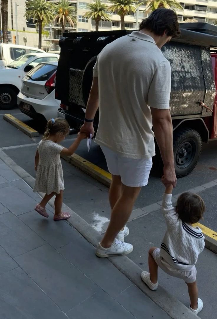 Kate (@ohdatskate) on Twitter photo "dad, how did we get so rich?"
"your mom was terminally online and signed strategic partnerships" "dad, how did we get so rich?"
"your mom was terminally online and signed strategic partnerships"