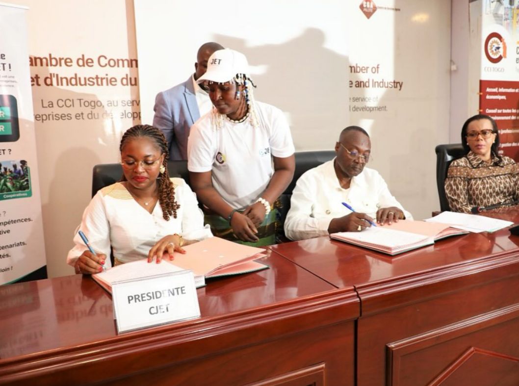 La Confédération des Juniors Entreprises du Togo (CJET) est heureuse d’annoncer qu’elle est désormais un Partenaire Privilégié de la Chambre de Commerce et d’Industrie du Togo (CCI Togo).

Cette alliance stratégique a été officiellement scellée ce vendredi 25 avril 2025, lors