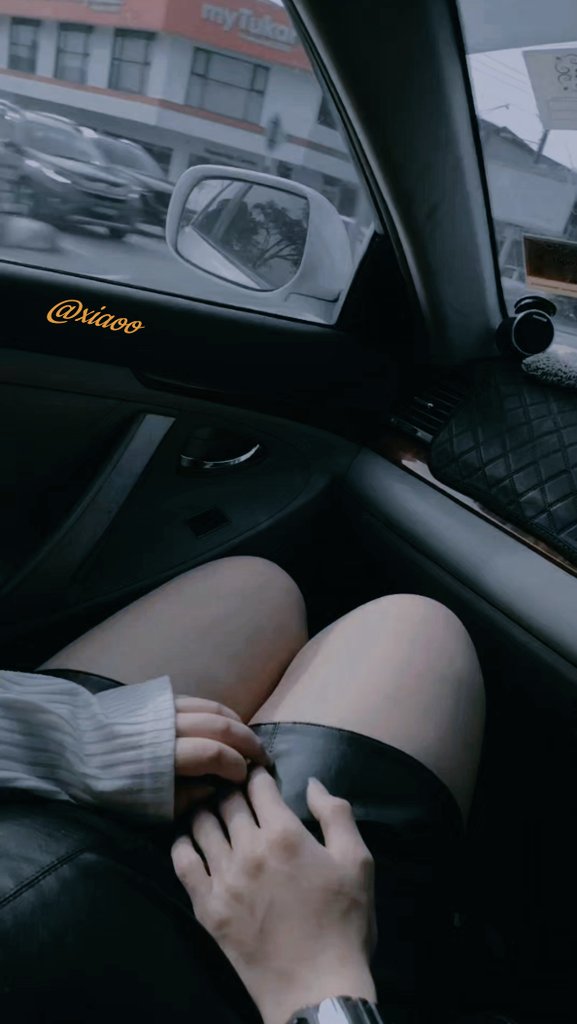 老婆终于买了我想要她穿上的皮革裙🥺❤

有人喜欢自己的老婆穿皮革裙的吗？😳

#情侣交换 #新山 #3p #找单男