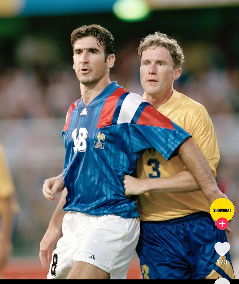 Is that Starmer making Cantona at Euro 92?