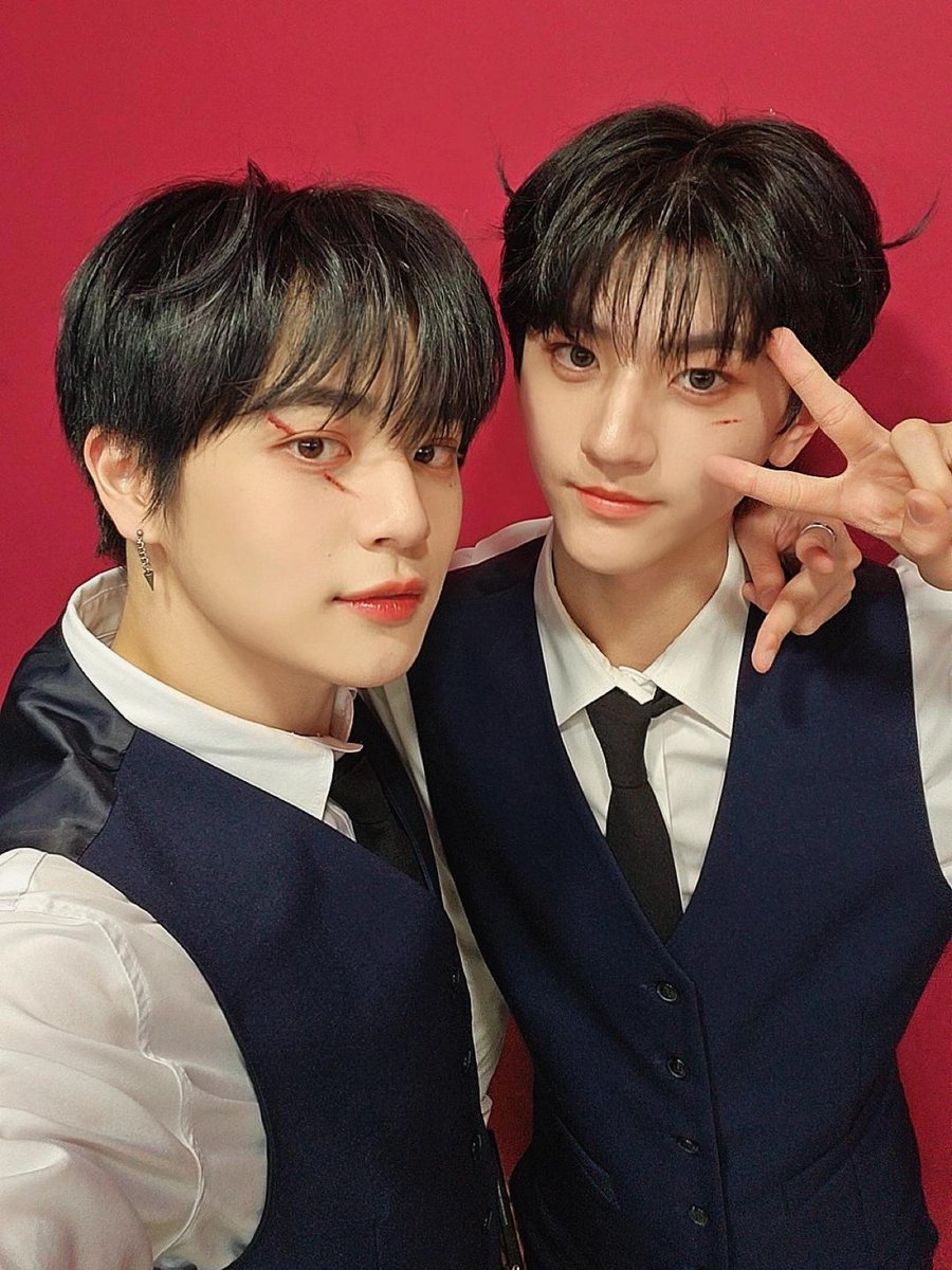 [#홍성민] 

9명 전부 모았다

#FANTASYBOYS #판타지보이즈
#HONGSUNGMIN